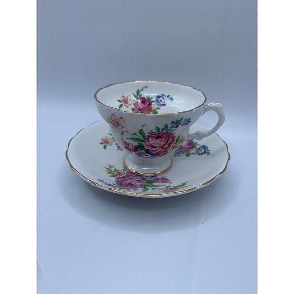 Vintage Rosina Bone China Teacup and Saucer Set Floral Pattern Gold Trim Made in - Picture 7 of 10